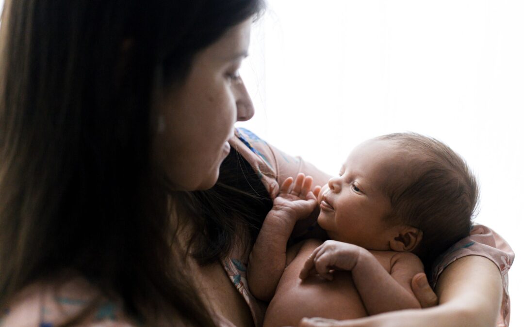 Resolviendo problemas comunes en la lactancia materna: mastitis, grietas, pezón plano, ingurgitación